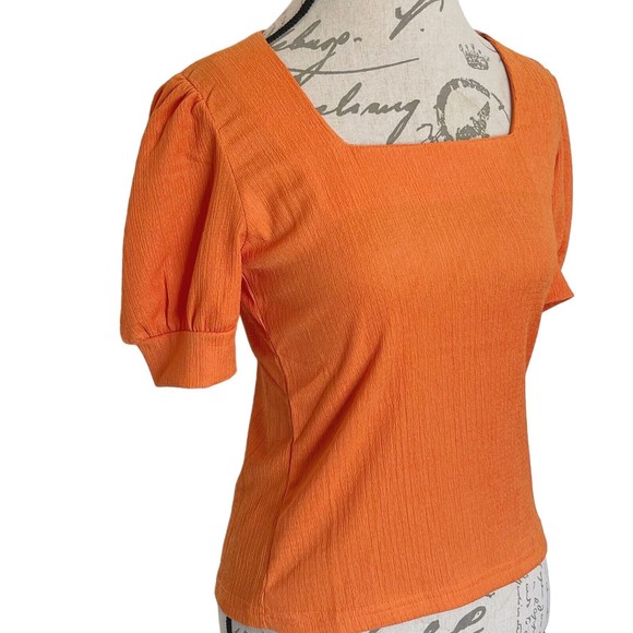 Big Dart Womens Blouse Orange Puff Sleeve Pleated Stretch Crinkle Size Medium - Picture 3 of 12